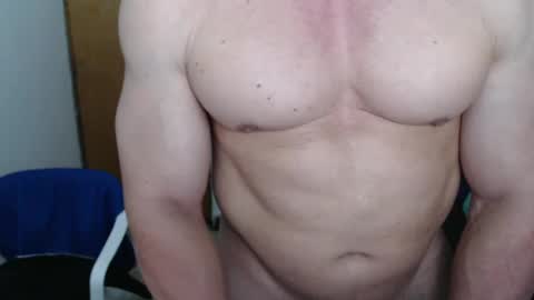 Snapshot of jefmuscletw chatting on October 5, 1:26 am brayam online show from October 5, 1:26 am