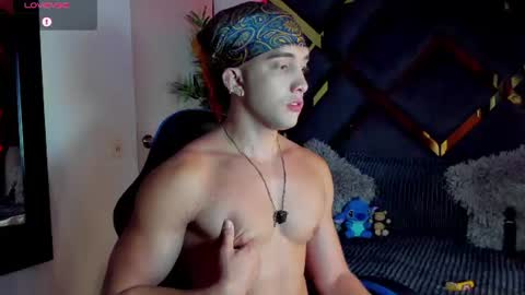 JEICOB STONE online show from June 20, 2:36 am