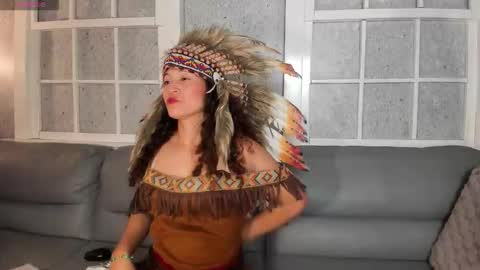 Jen  online show from February 8, 11:35 am