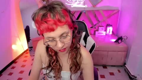 Snapshot of jelly_v chatting on October 12, 12:59 pm Hi Stream 800am to 200pm online show from October 12, 12:59 pm