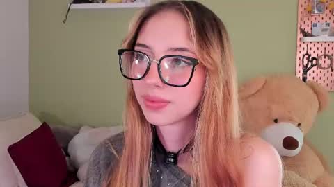 Jelly  online show from June 22, 2:46 am