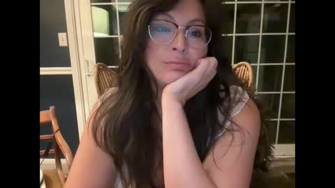 Snapshot of jellybeanin chatting on September 10, 6:24 am Jelli online show from September 10, 6:24 am