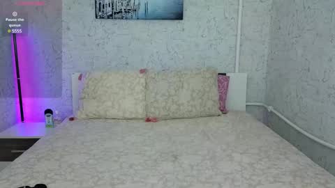 Snapshot of jemalia chatting on January 17, 1:46 pm Alice online show from January 17, 1:46 pm