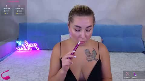 Snapshot of jemalia chatting on September 22, 1:02 pm Alice online show from September 22, 1:02 pm