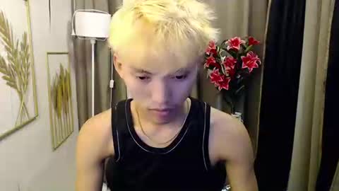 jemart_urnaughtboy online show from June 9, 12:39 pm