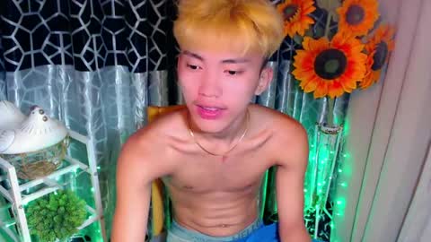 jemart_urnaughtboy online show from June 18, 12:53 pm