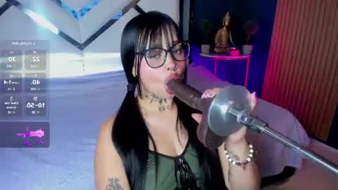 Snapshot of jena_nicols chatting on June 23, 3:59 am Jena online show from June 23, 3:59 am