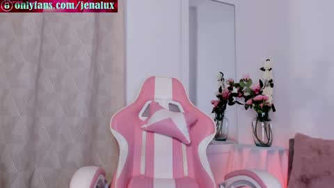 Jennalux online show from December 4, 5:05 am