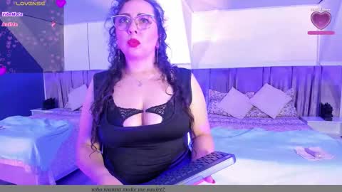 jenifer_cruz online show from March 10, 5:01 am