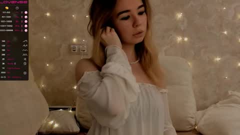 Snapshot of jeniferji chatting on October 23, 5:01 pm EvaSileZ online show from October 23, 5:01 pm