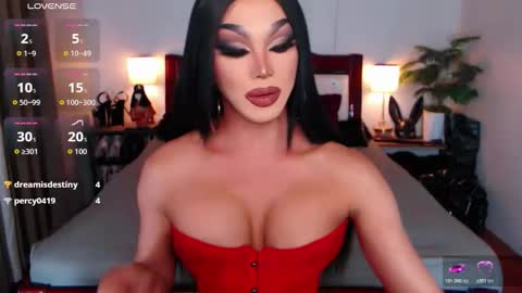 Queen Jenifer online show from March 5, 6:31 am