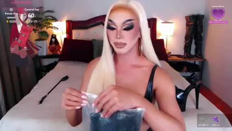 Queen Jenifer online show from June 18, 10:47 pm