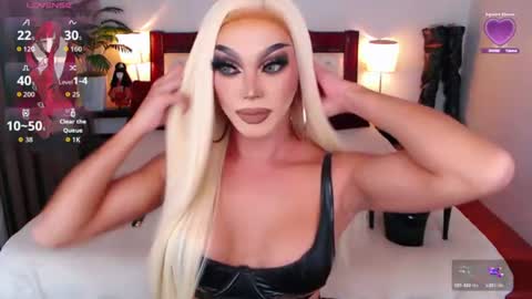 Queen Jenifer online show from June 23, 2:20 am