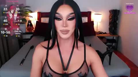 Queen Jenifer online show from June 25, 9:08 pm