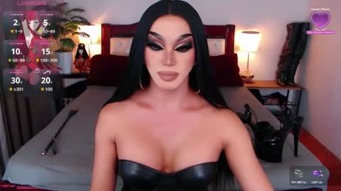 Queen Jenifer online show from July 4, 12:28 am