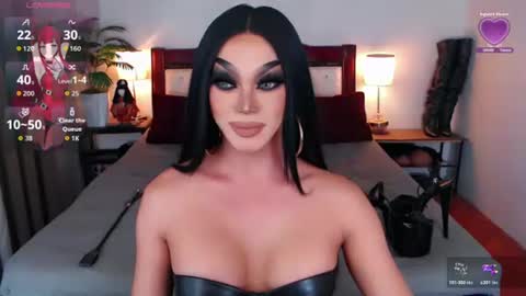 Queen Jenifer online show from July 7, 2:03 am