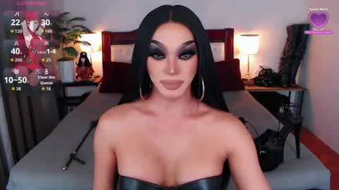 Queen Jenifer online show from July 8, 1:43 am