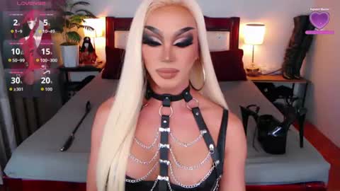 Queen Jenifer online show from July 10, 2:49 am
