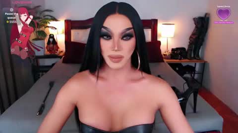 Queen Jenifer online show from July 11, 3:09 am