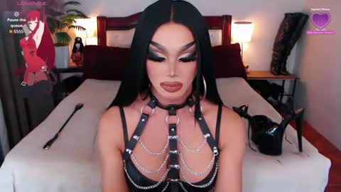 Queen Jenifer online show from July 13, 3:53 am