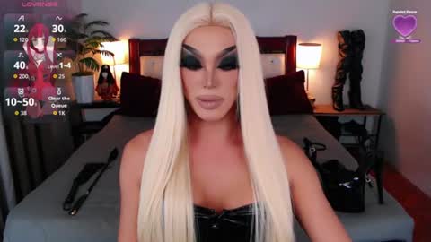 Queen Jenifer online show from July 21, 3:53 am