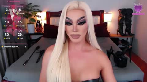 Queen Jenifer online show from July 23, 4:21 am