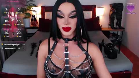 Queen Jenifer online show from July 24, 4:21 am