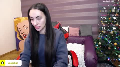 Snapshot of jeniferstone chatting on January 5, 6:46 am Kira online show from January 5, 6:46 am