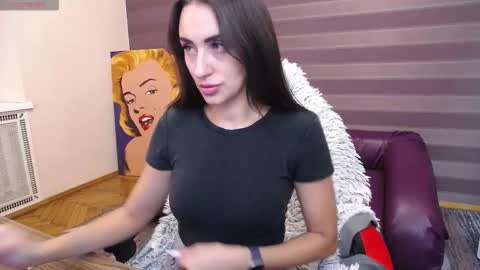 Snapshot of jeniferstone chatting on November 29, 9:34 am Kira online show from November 29, 9:34 am