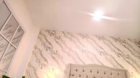 jeniffer__brown online show from March 14, 11:59 am