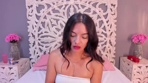 Snapshot of jenifferlopez_ chatting on October 7, 7:22 pm Samanta online show from October 7, 7:22 pm