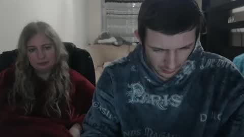 Snapshot of jenisandpeter chatting on February 14, 6:19 pm JenisAndPeter online show from February 14, 6:19 pm