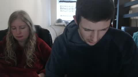 Snapshot of jenisandpeter chatting on February 16, 6:21 am JenisAndPeter online show from February 16, 6:21 am