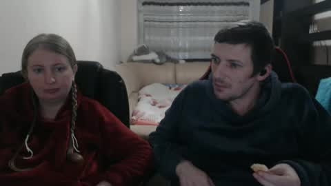 Snapshot of jenisandpeter chatting on February 16, 7:05 pm JenisAndPeter online show from February 16, 7:05 pm