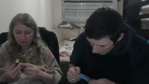 Snapshot of jenisandpeter chatting on February 18, 9:09 pm JenisAndPeter online show from February 18, 9:09 pm