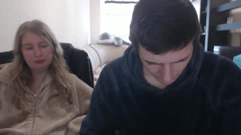 Snapshot of jenisandpeter chatting on February 21, 10:07 am JenisAndPeter online show from February 21, 10:07 am
