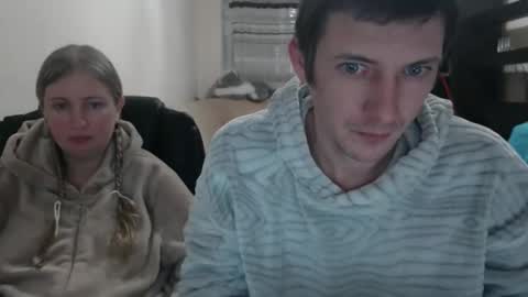Snapshot of jenisandpeter chatting on February 21, 7:54 pm JenisAndPeter online show from February 21, 7:54 pm