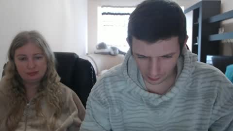 Snapshot of jenisandpeter chatting on February 22, 10:29 am JenisAndPeter online show from February 22, 10:29 am