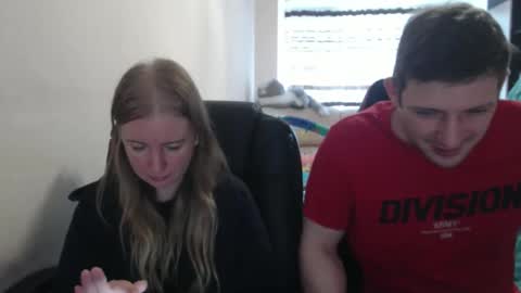 Snapshot of jenisandpeter chatting on September 25, 7:12 am JenisAndPeter online show from September 25, 7:12 am