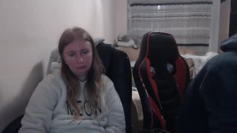 JenisAndPeter online show from December 15, 8:24 pm