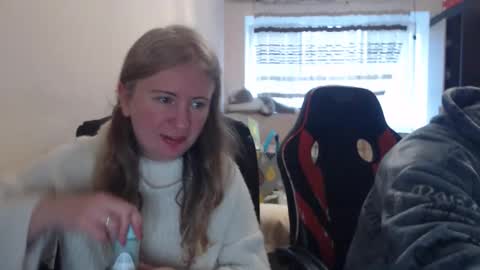 JenisAndPeter online show from March 5, 6:42 am