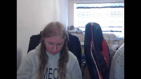 JenisAndPeter online show from March 12, 7:25 am