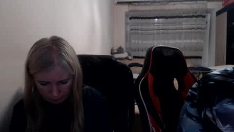 JenisAndPeter online show from June 5, 6:57 pm