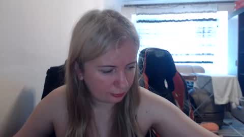 JenisAndPeter online show from June 17, 5:43 am