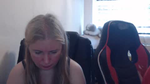 JenisAndPeter online show from June 20, 5:43 am