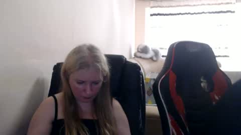 JenisAndPeter online show from June 25, 5:17 pm