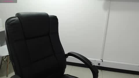 jenn online show from November 25, 10:32 pm