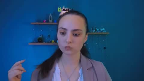 Snapshot of jenna_elayne chatting on January 12, 8:30 am jenna_elayne online show from January 12, 8:30 am