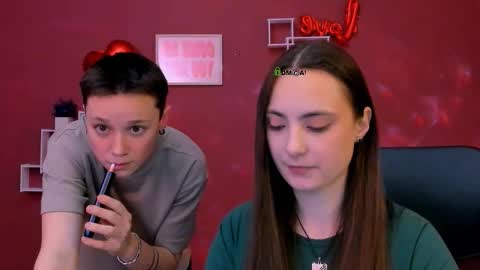 Snapshot of jenna_elayne chatting on February 16, 8:43 am jenna_elayne online show from February 16, 8:43 am