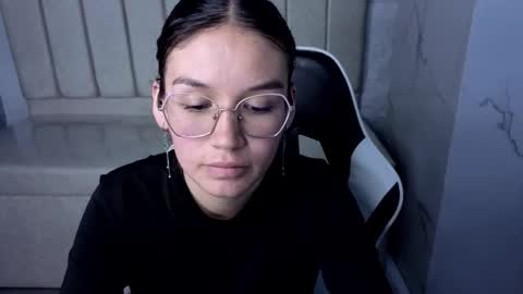 Snapshot of jenna_tx chatting on October 16, 3:13 pm Online 800 to 1400 online show from October 16, 3:13 pm